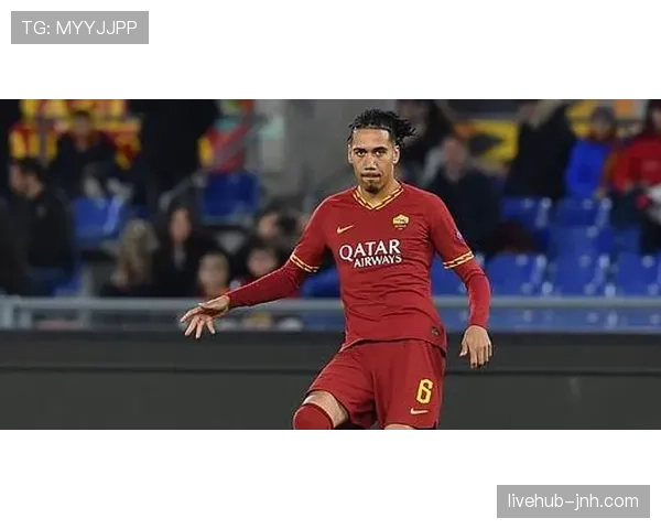 卡瓦哈尔与特伦特边后卫防线压缩策略及边路推进倾向对比分析